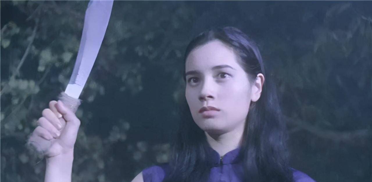 面对自己的星途暗淡,这似乎是一条行之行У牡缆,所以她朝着这条看似