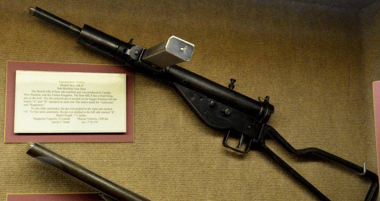 世界首款加装消声器的斯登冲锋枪产量450万为何还要背负骂名