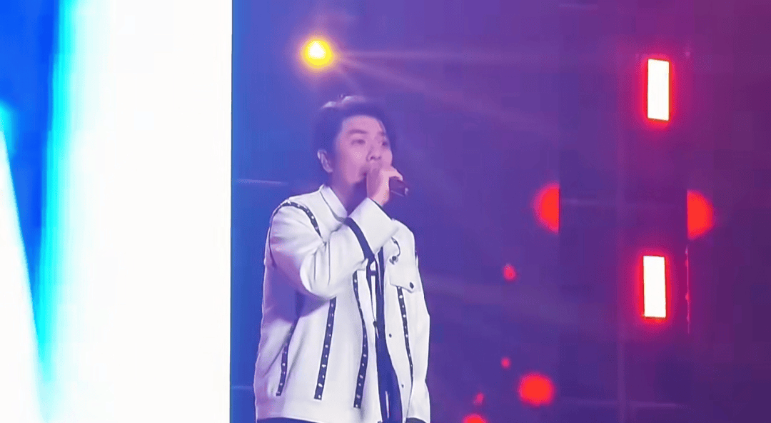 知名歌手阿杜县城接商演减肥成功后又复胖自曝抑郁症好转