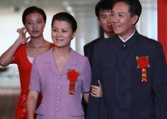 曾是"李云龙"第一人选,嫌片酬太低拒绝演戏,最后成了李幼斌_唐国强