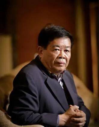 为员工办婚礼,布新房,生病出药费,曹德旺这样的老板哪里找