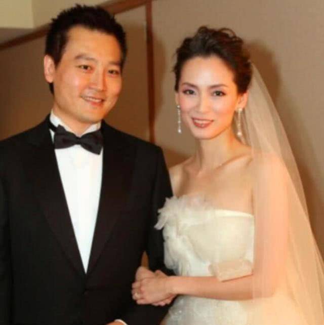 破产抑郁瘦成纸片人,今43岁不惧做单亲妈妈_儿子_郭妃丽_老公