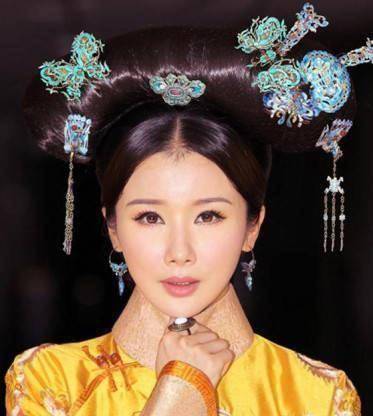 原创曾出演李卫当官片场被踢出娱乐圈幸福嫁给高管老公