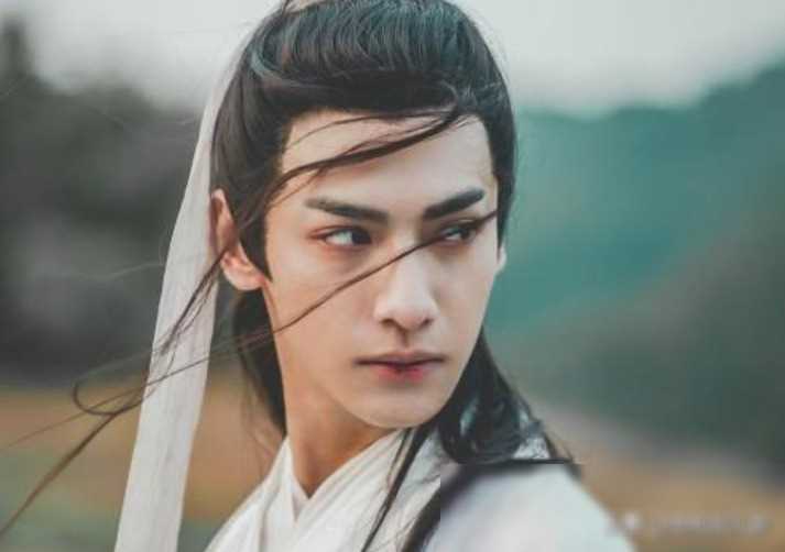 原创上海时装周胡兵重回时尚圈重塑审美观