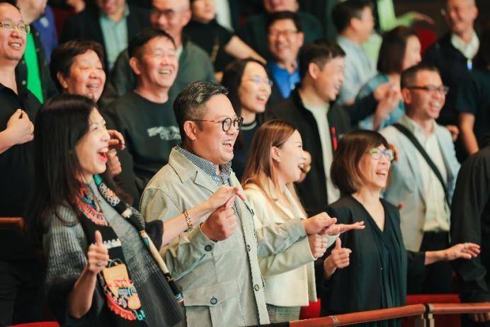 首届澳门国际喜剧节闭幕开心麻花即兴喜剧与积极心理学跨界联动