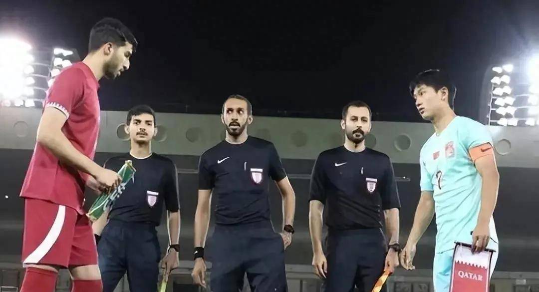 这些年我们跟卡塔尔足球水平还是有一定差距的,在亚洲杯小组赛最后一