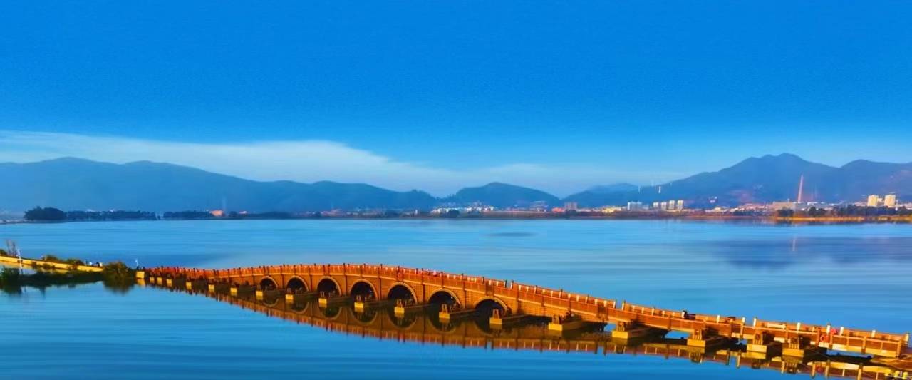 一城书香漫草海昆明楼市的六边形战士藏不住了