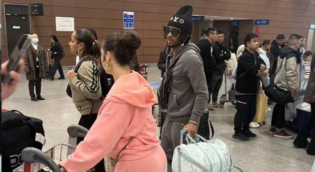 库珀亲临沈阳辽宁球迷热情接机留影暖心展颜值魅力