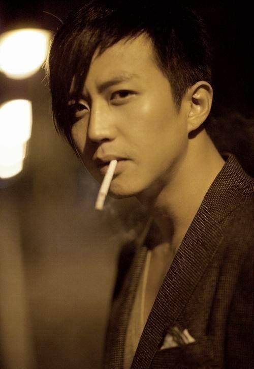 出身重组家庭,儿时反叛,却创破百亿票房,参加真人秀人气再飙升_邓超_