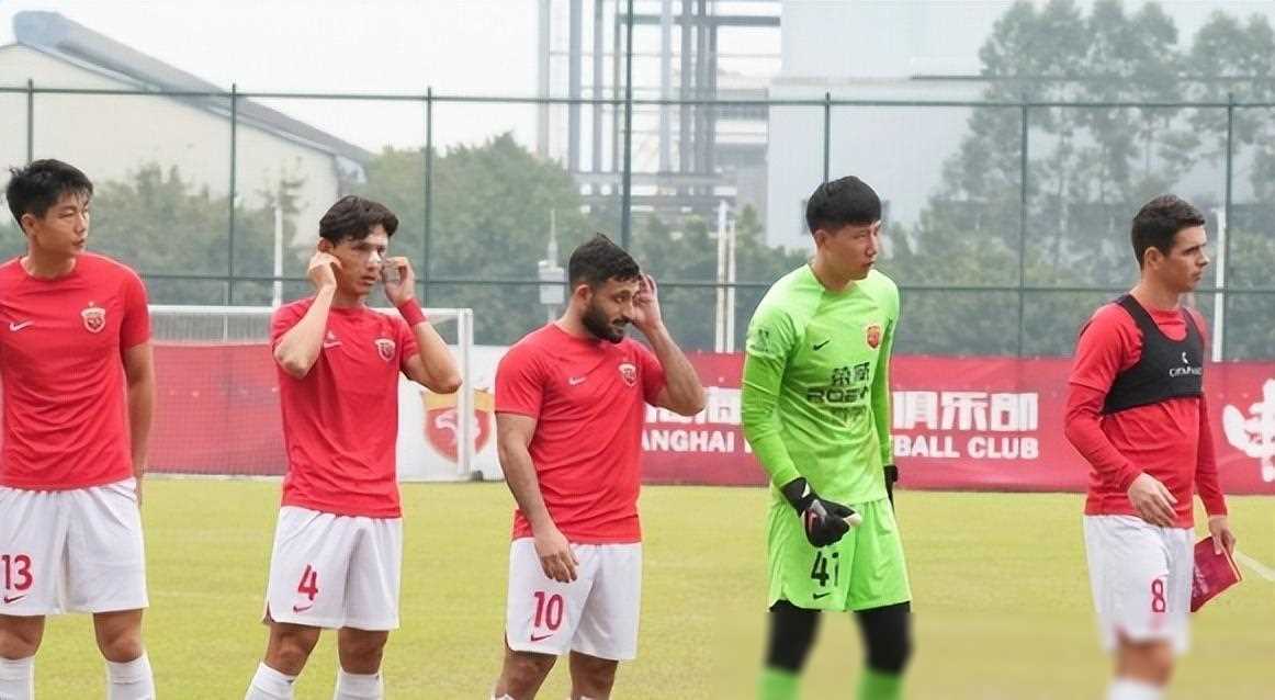 陈彬彬和傅欢新赛季替补未登场,球迷惋惜不已_穆斯卡特_上港_球员