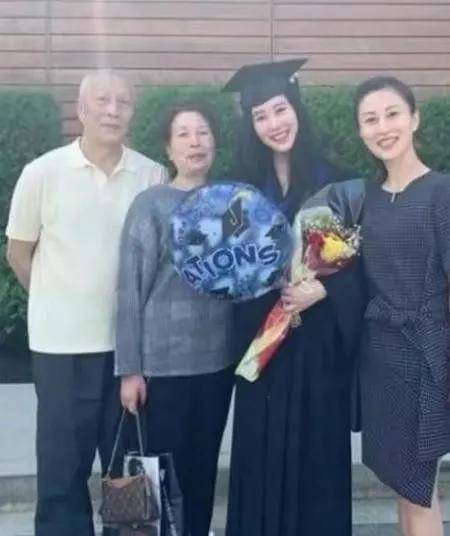 原创杨海润爸爸是杨子妈妈是陶虹我是毕业于哈佛大学的高材生