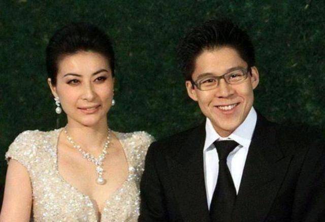 原创原创章子怡嫁霍家叫高攀郭晶晶嫁入霍家是下嫁霍父说出原因