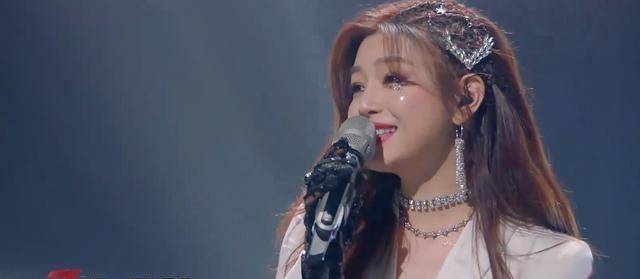 陈妍希在浪姐2甜美亮相为儿子唱歌为董璇流泪被赞高情商