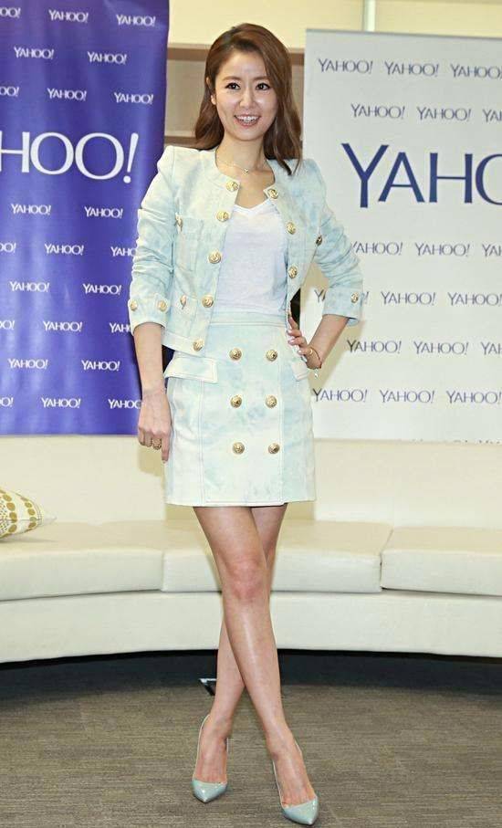 原创其实林心如本人很漂亮片场里的素颜照没苍老还挺白的