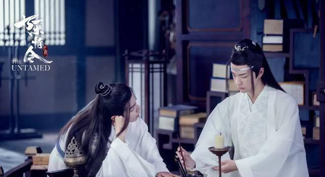 延灵道人看了几眼便将竹筒放到了一旁,对魏婴道:"阿羡,你那……好朋友