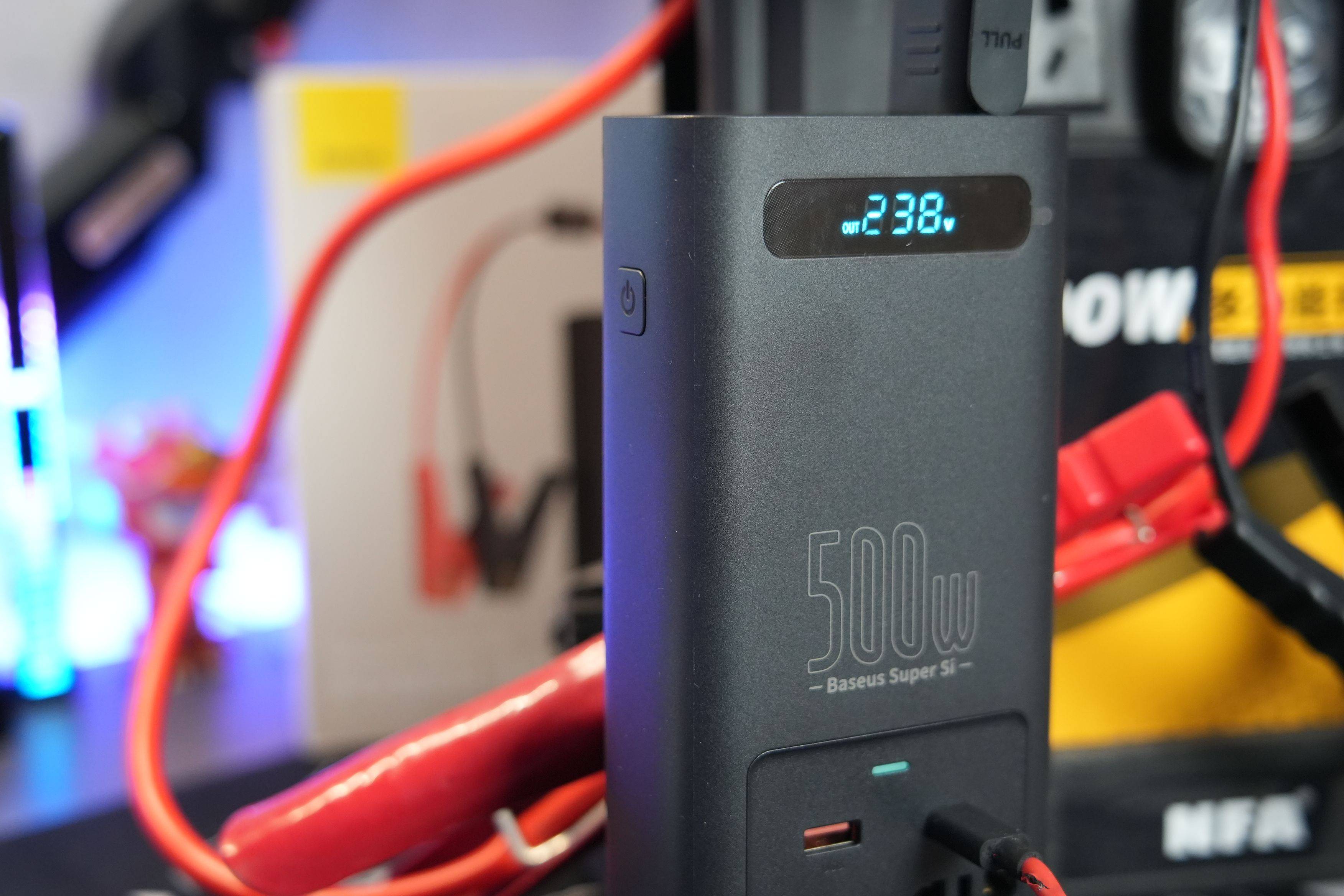旅行爱好者的福音——倍思倍益充超级硅车载逆变器500W