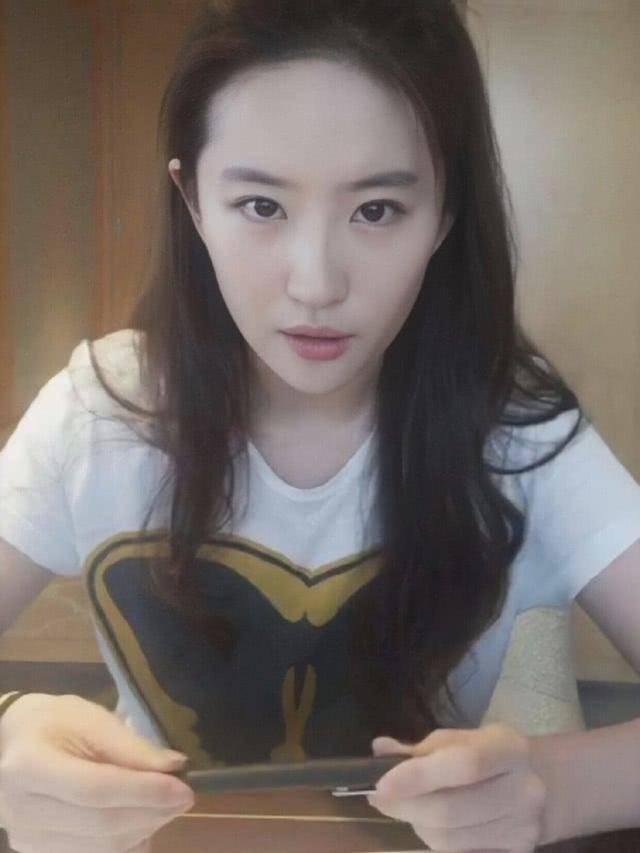 原创刘亦菲生图曝光无美颜无滤镜您的天仙下凡请接好