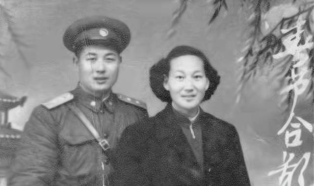 李秀英听到此话,从屋外进门说:"嫁给自己不喜欢的人,才是真正进火坑呢