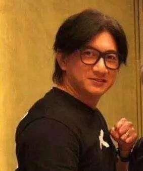 原创原创步入老年的吴奇隆发福的厉害网友和老婆刘诗诗站在一起像父女