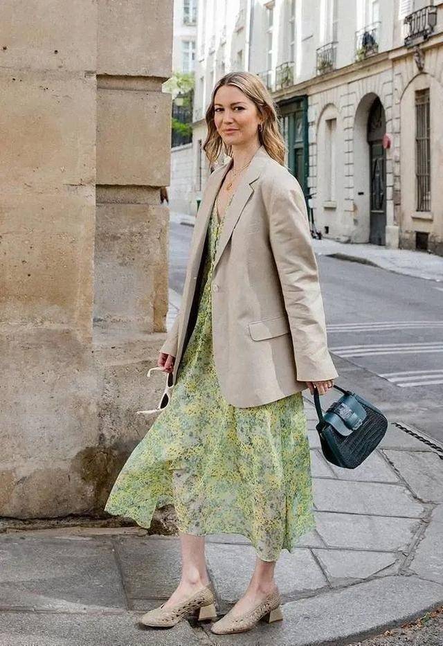 原创西装裙子才是2021年春天最优雅的搭配温柔好看又高级