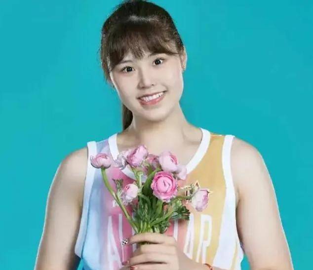 中国女篮四大颜值与实力并重的球员,备受球迷青睐_李梦_张茹_篮球