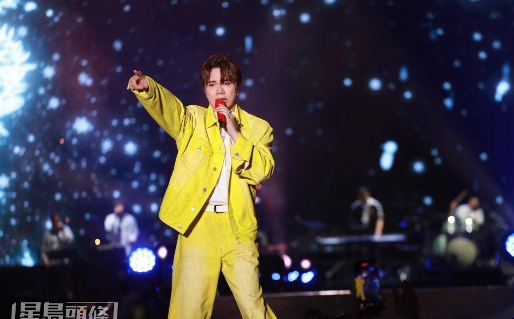 原创张敬轩自曝腰部受伤怕失业将花3年读书黄心颖老公避谈生孩子