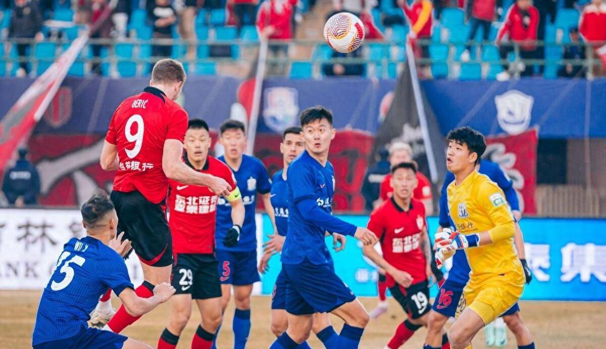 原创中超联赛积分榜申花领衔的荣成升至第二位紧随其后的是海港国安