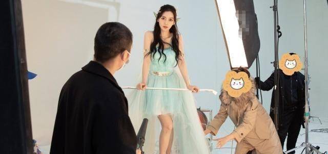 陈漫又拍angelababy连曝2套大片精灵造型少女感强