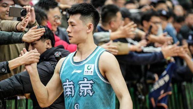 同曦男篮球员合同到期cba多队竞相争抢核心主力