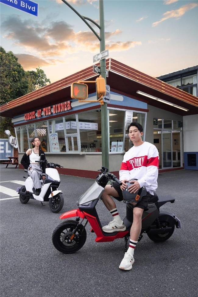 新大洲本田 电动自行车s新势力 首登lalaport上海金桥!