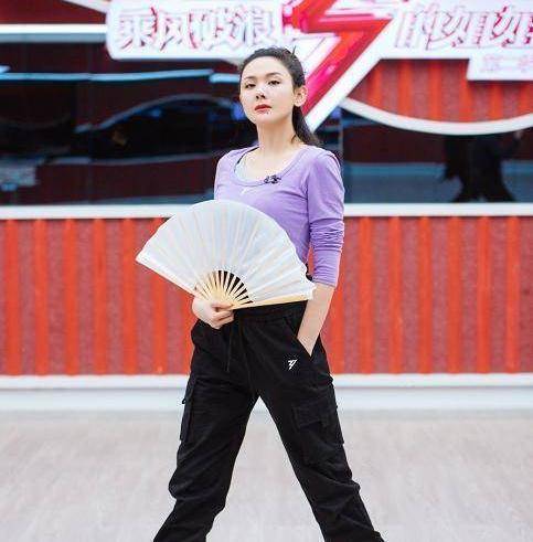 程莉莎:用3个关键词介绍"农村的婆婆",尽享婆媳间的综艺首秀