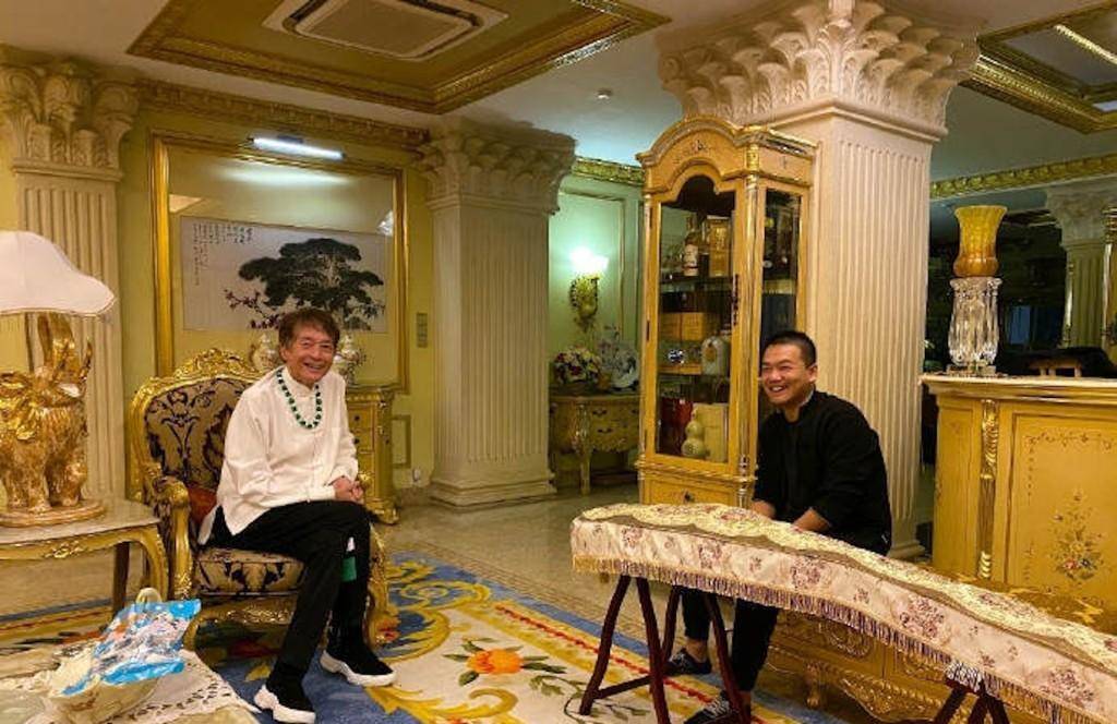 港剧恶人鼻祖与梁舜燕疑为姐弟越老越面善内地豪宅金碧辉煌