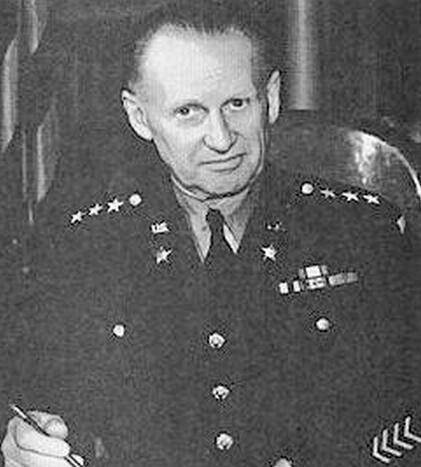 二战期间美国牺牲的最高级别将领但他的牺牲却是误伤