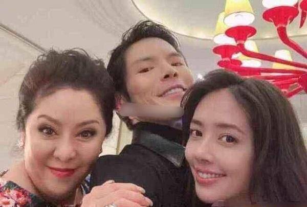 原创6年专业培训向佐不负众望拿下最佳男主角殊荣为向太争了一口气