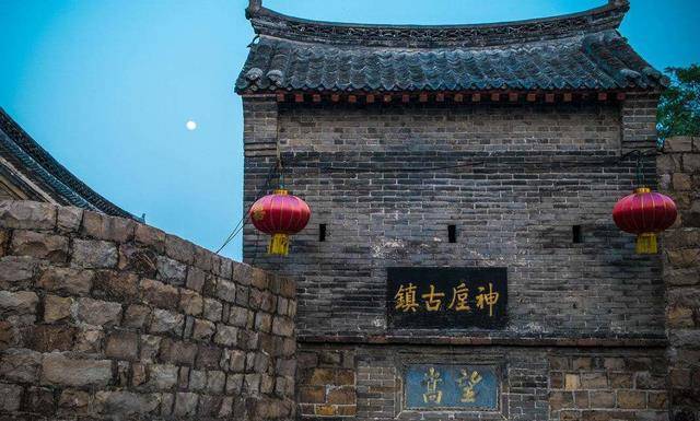 原创河南又一假古镇走红耗资50亿落户新乡古香古色美食众多