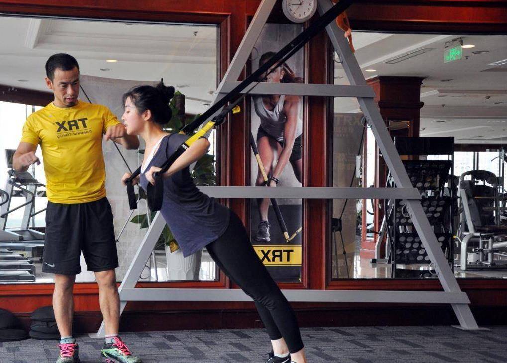 原创33岁张含韵的家居日常火了爱健身爱花草那叫一个精致晒晒