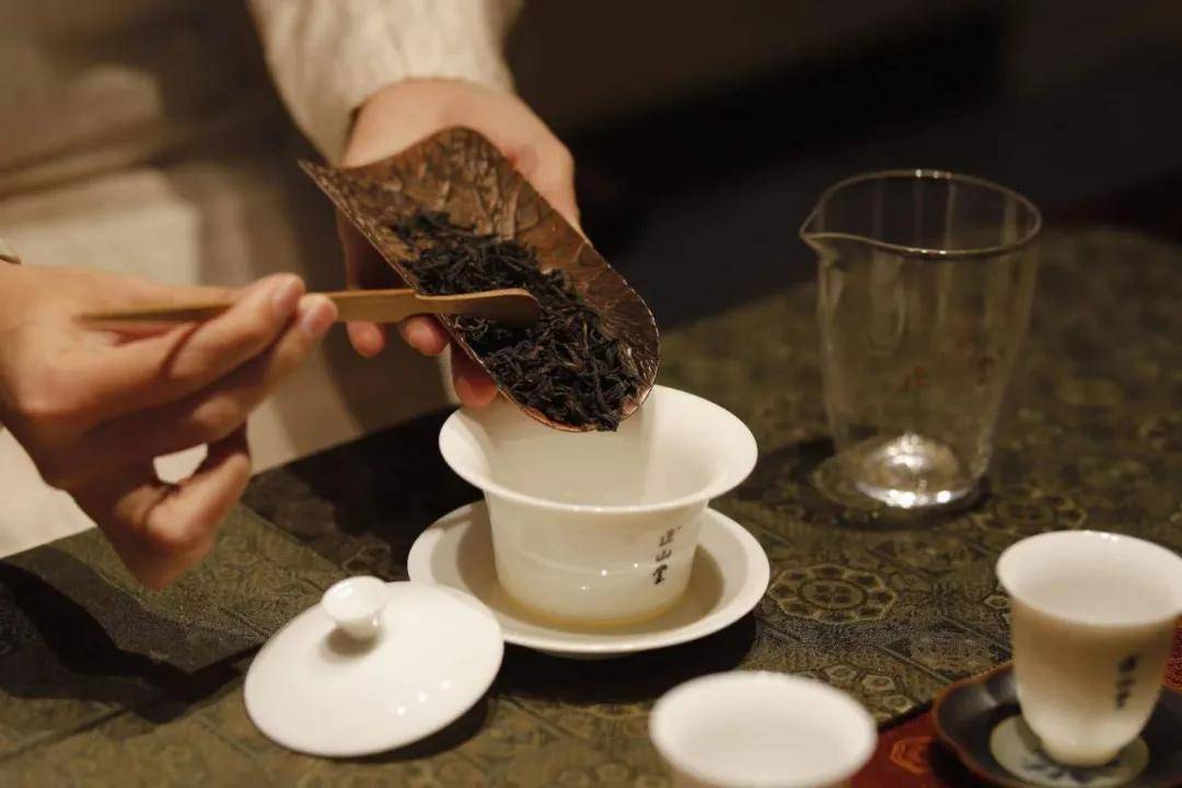 茶艺师泡茶照片图片