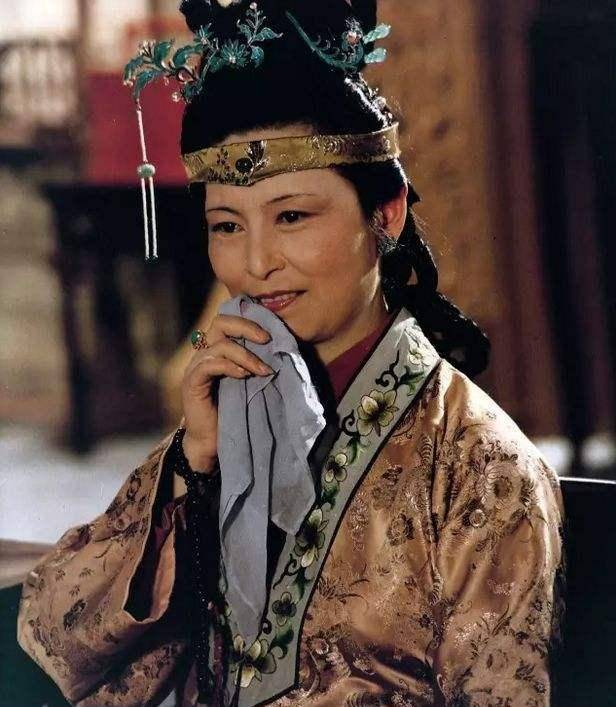 原创金钏儿的死亡让贾政对贾宝玉产生杀机一个女奴为何如此重要