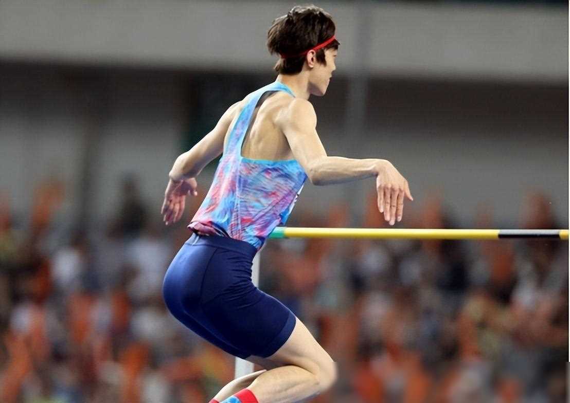 退役一跃封神,张国伟一跳惊艳全国冠军,究竟为何选择退役_跳高_运动