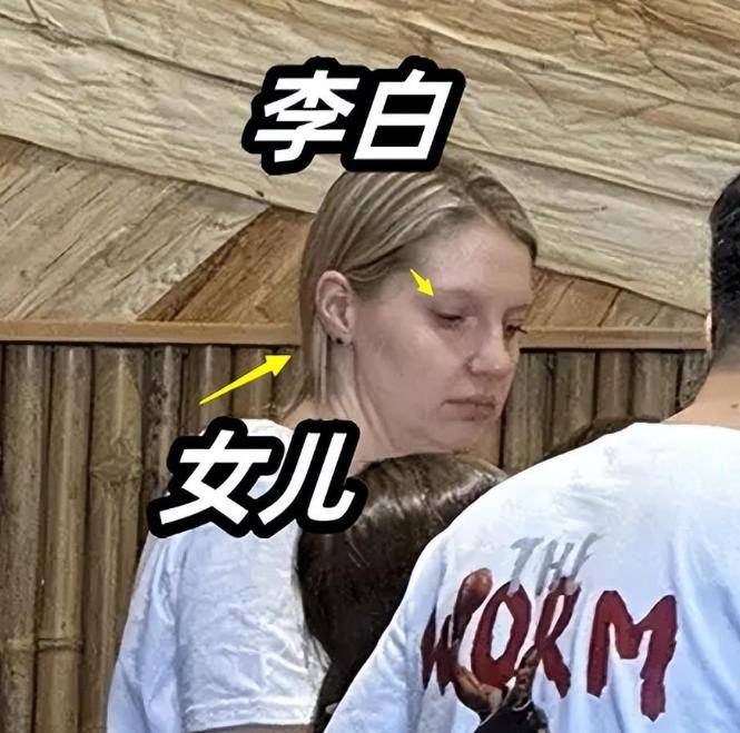 原创撒贝宁一家4口三亚旅游37岁李白被嘲花期太短撒贝宁拒绝合影