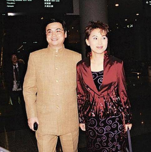 原创亚视30年最幸福夫妻档米雪万绮雯陈秀雯等你记得几对