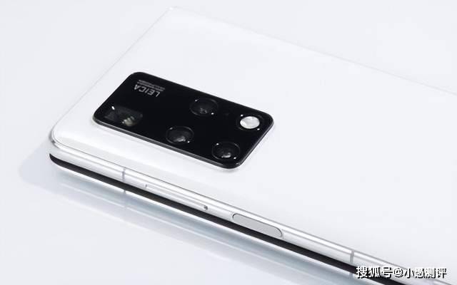 华为mate x2拥有一块8英寸主屏和6.