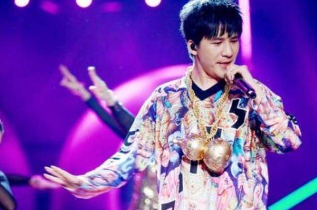 大张伟当导师被王思聪讽刺两人恩怨没停大张伟的回应有点弱