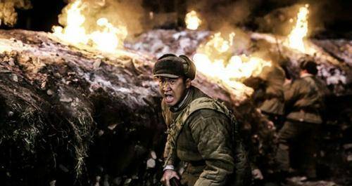 这次战斗中,杨根思接到的任务是带领1个排扼守坚守长津郡下碣隅里外围