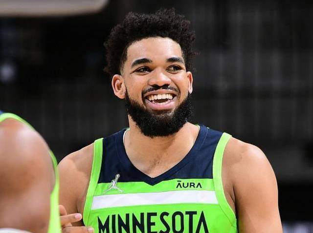 原创创造历史唐斯单节32分全场60分坐拥技巧王三分王中锋之光