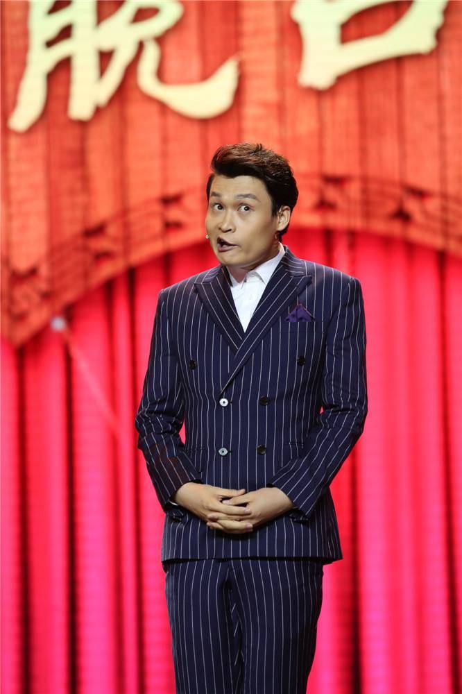 和小沈阳有异曲同工之妙,可以说,小沈龙当初就是想成为第二个"小沈阳"