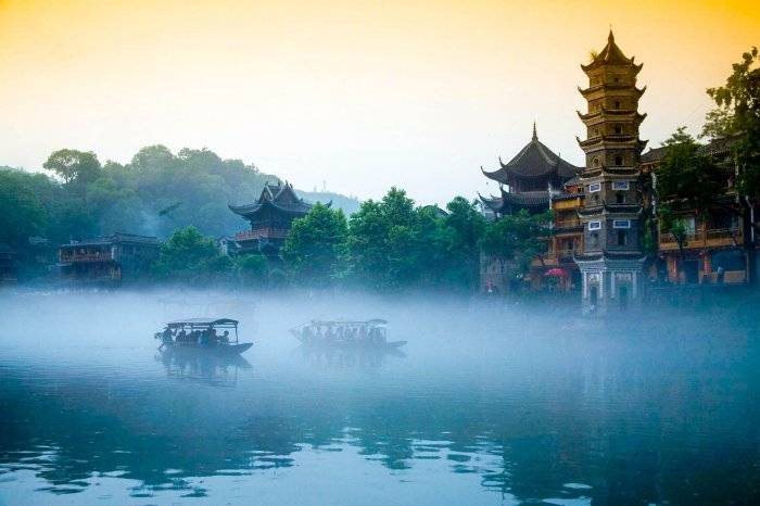 湖南张家界凤凰古城旅游五天准备一千块够花吗张家界5日游省钱攻略