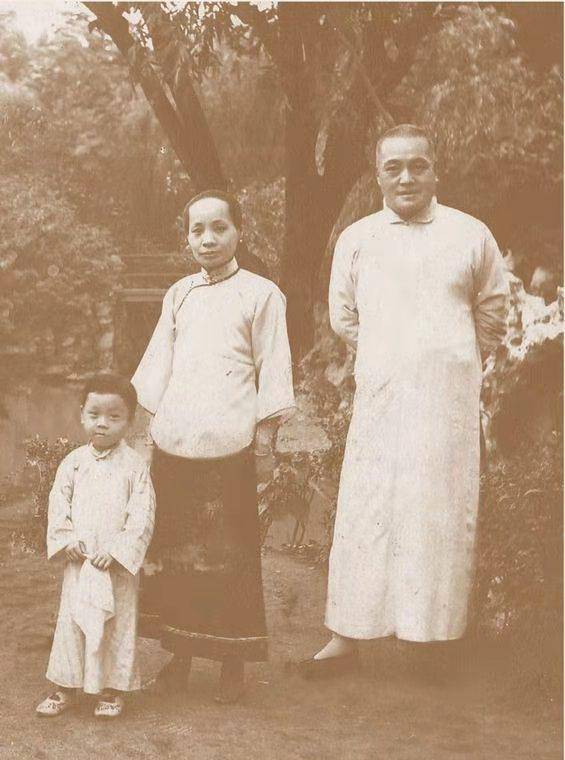 生儿育女,伺奉老人,打理家业,始终恪守妇道的张幼仪真有什么问题的话