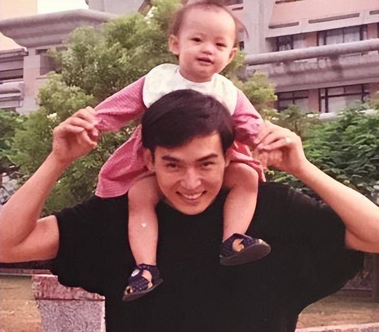 大胆发言不怕得罪媒体从周杰伦到王嘉尔证明爱国是有市场的