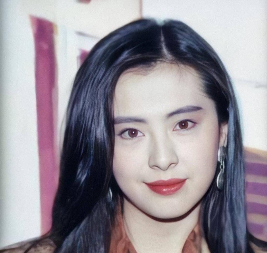 原创不工作不拍戏在温哥华居住16年的王祖贤省吃俭用却坐拥豪宅